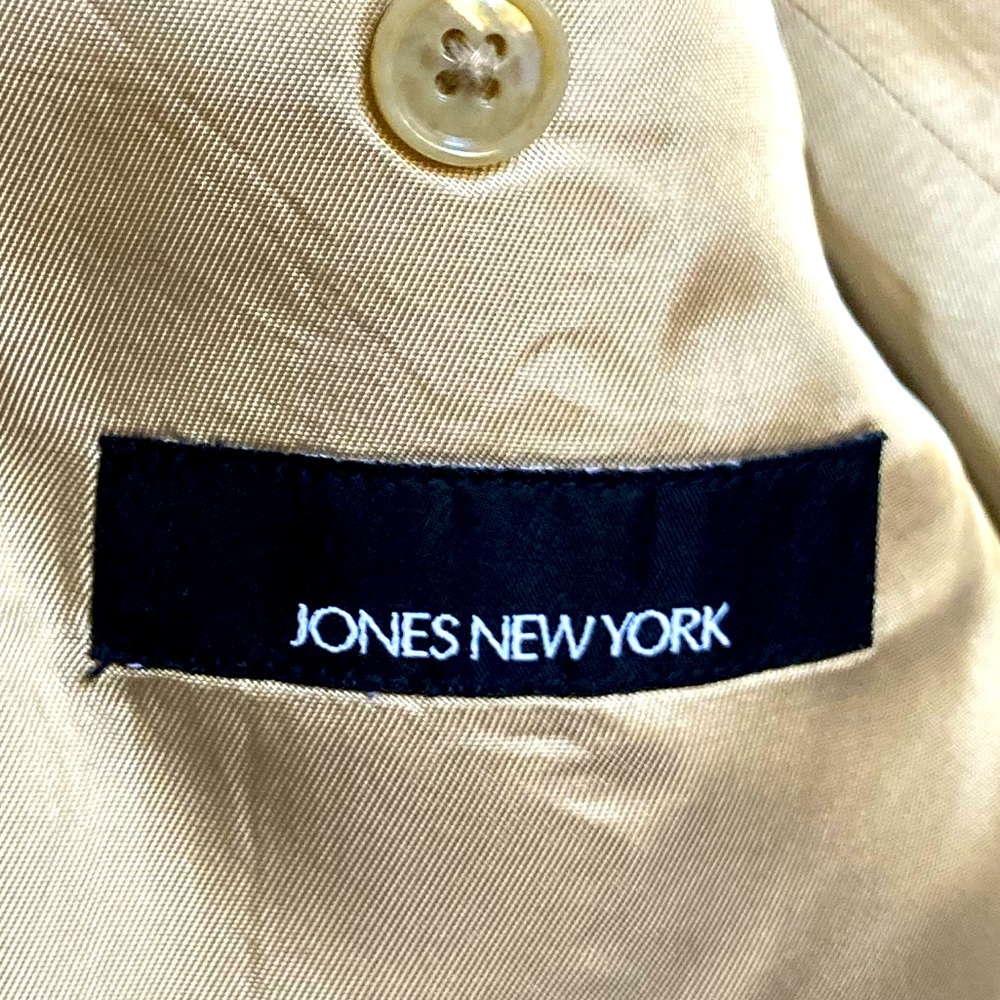 Jones New York suit 43 regular